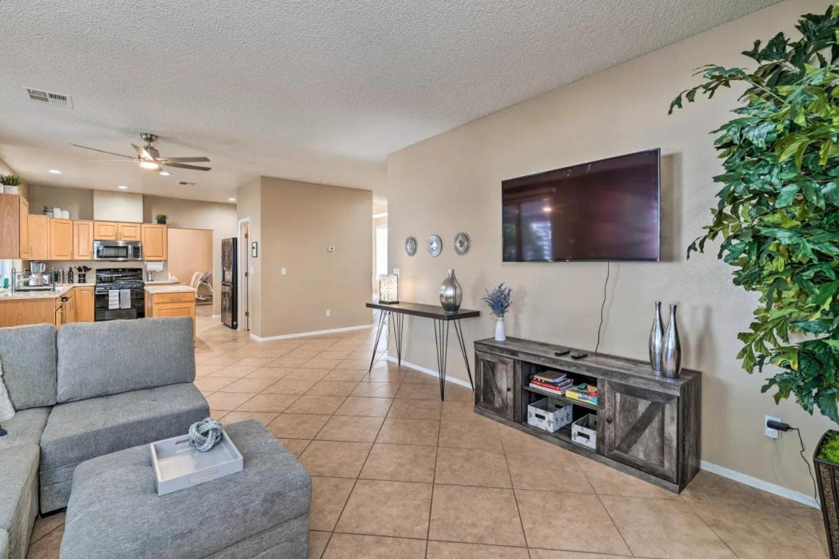 A Beautiful House With Hot Tub, Grill & Games! Villa Las Vegas Exterior photo