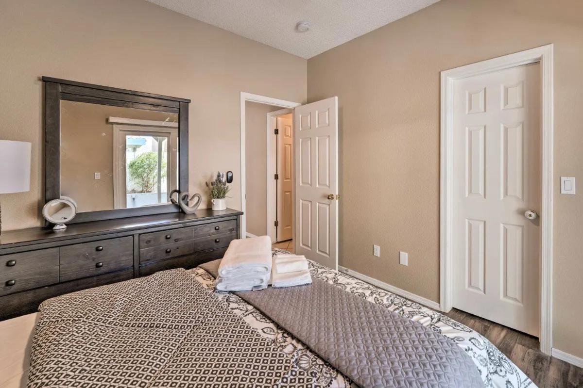 A Beautiful House With Hot Tub, Grill & Games! Villa Las Vegas Exterior photo